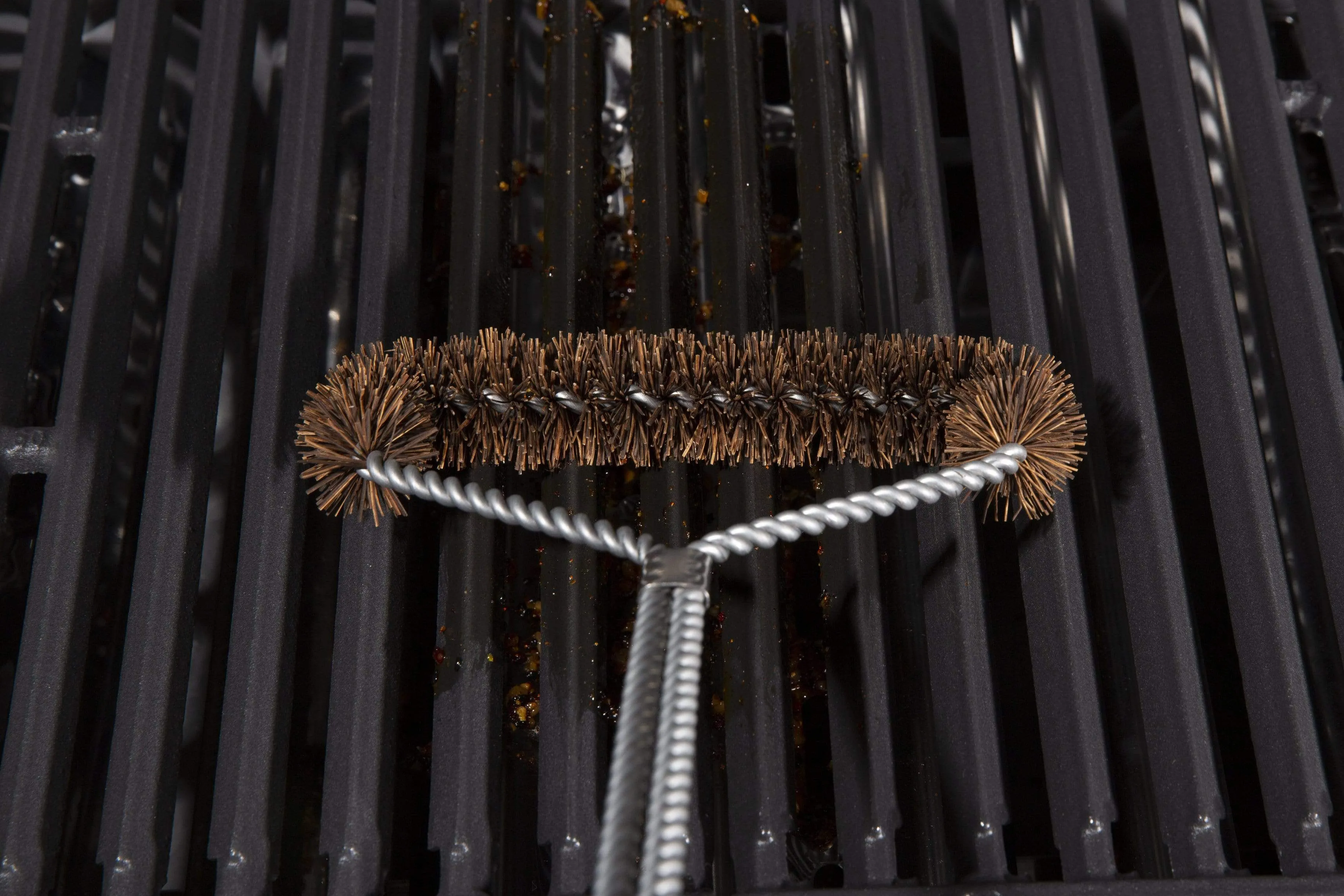 Broil King Tri-Head Palmyra BBQ Brush 65648