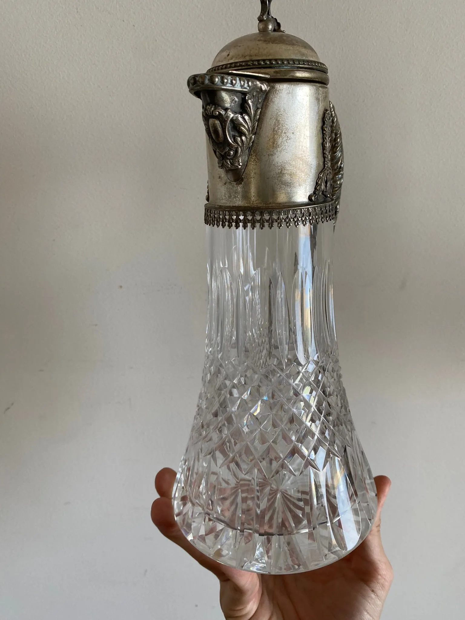 Carafe en cristal et argent