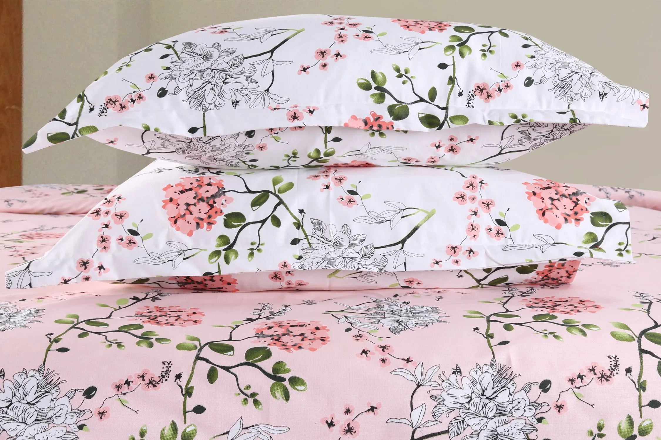 haus & kinder 100% Cotton Queen Size Bedsheet for Double Bed, 1 Cotton Bed Sheet Double Bed (90 X 100 Inches) with 2 Pillow Covers | 186 TC Bed Sheet Double Bed Victorian Summer Dream (Pink)