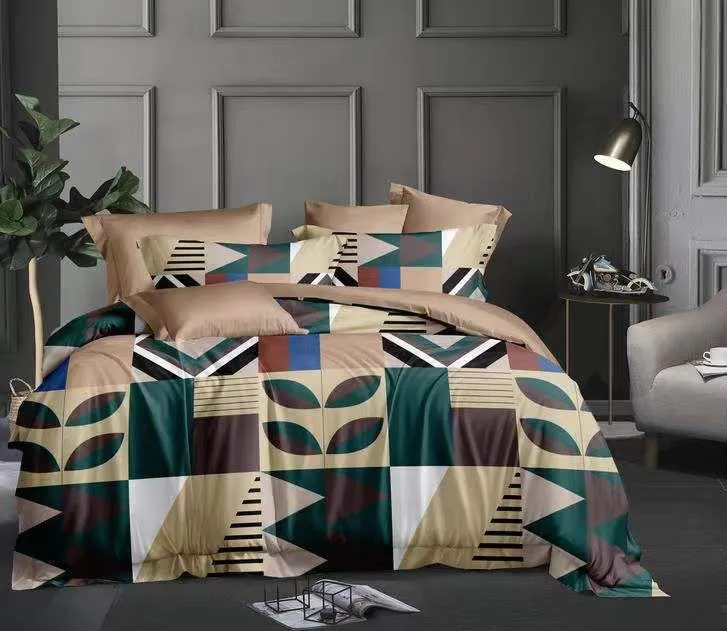 HD565 - Three Piece Bedding Set