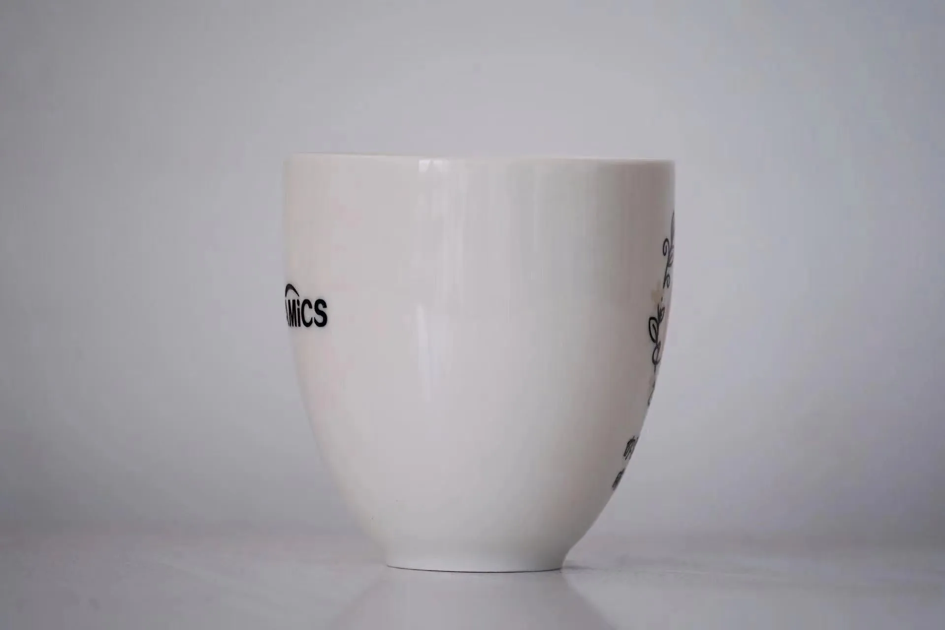 RB&RAMICS White ceramic mug with lovely simple pattern